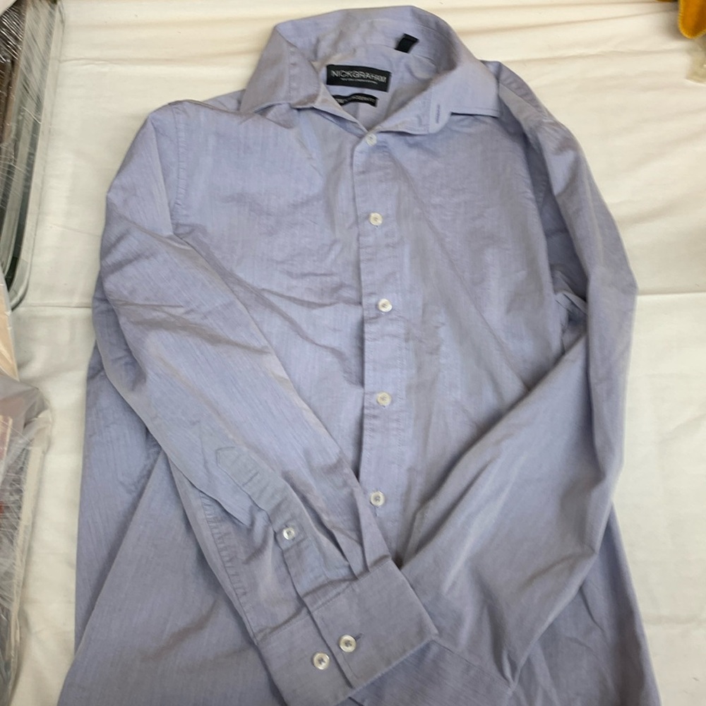 Very nice Men’s Dress shirt size M. Worn once